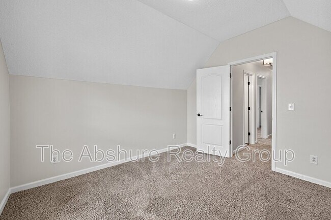 Building Photo - 5216 Carriage Pine Dr