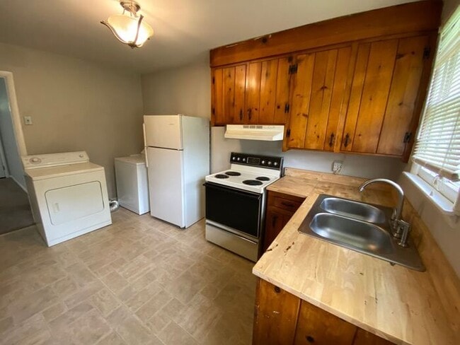 Building Photo - Cute 1 Bedroom in East Nashville!