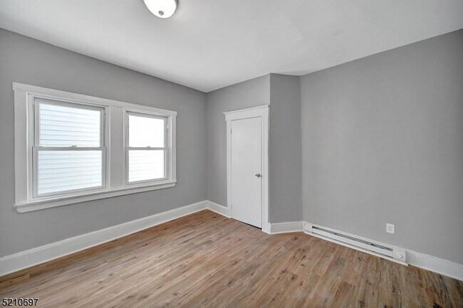 Building Photo - 30 Linden Ave