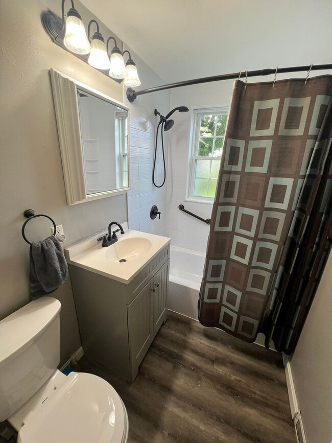 Building Photo - Beautiful Single Family Home in East Sprin...