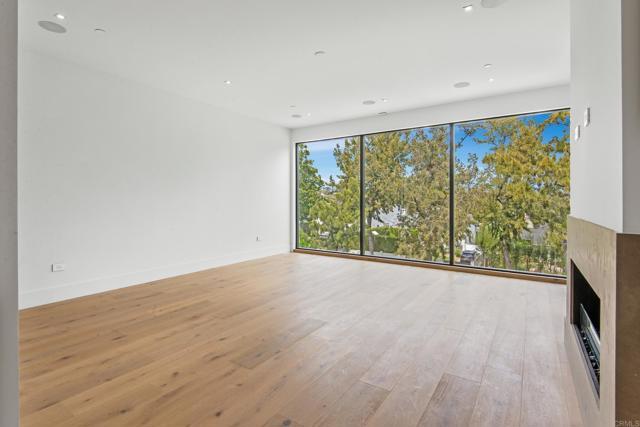 Building Photo - 1030 Centinela Ave