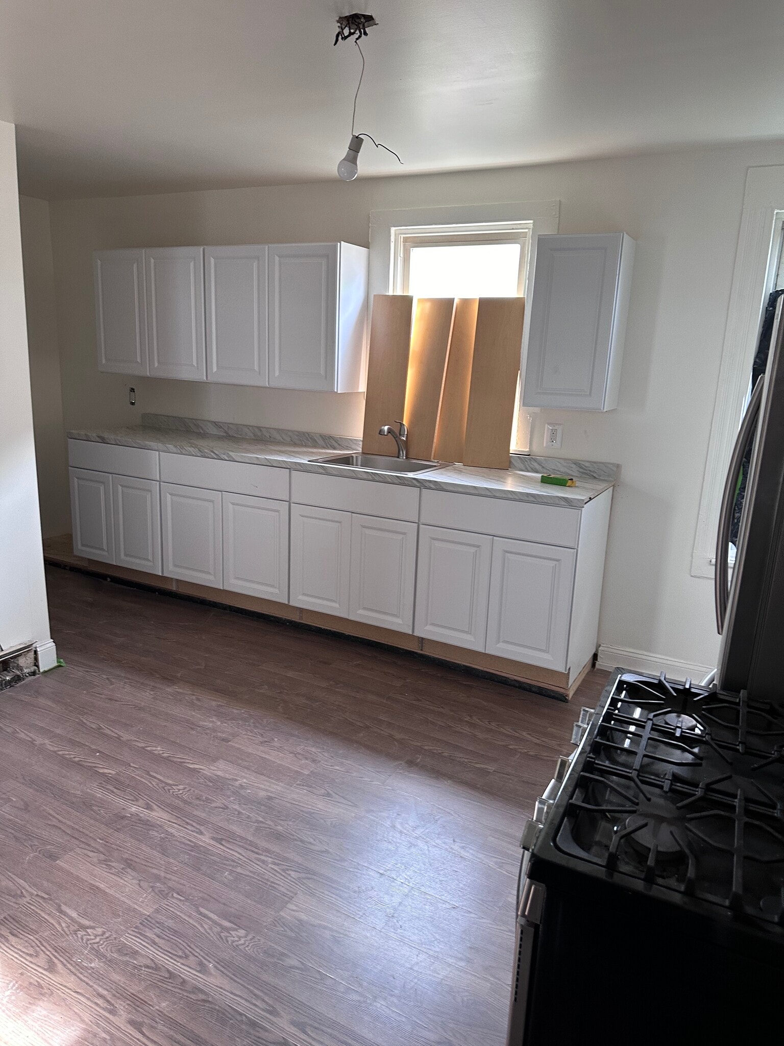 Building Photo - 83 Southview St