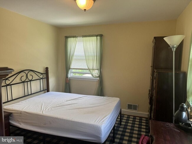 Building Photo - 13216 Ronehill Dr