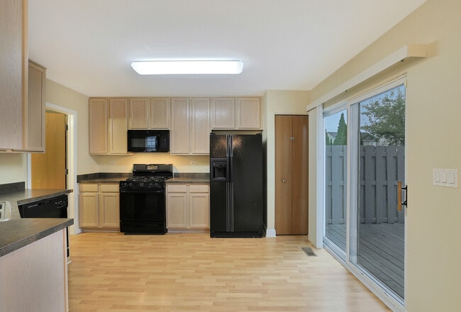 Building Photo - 3184 Impressions Dr