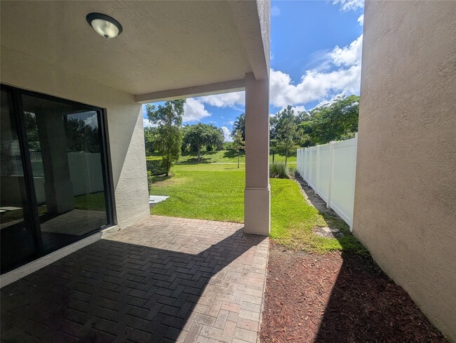 Building Photo - 19117 NE 8th Ct