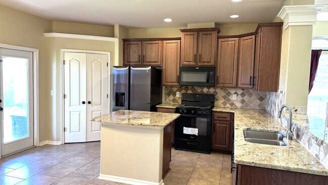 Building Photo - 7022 Boardwalk Ave