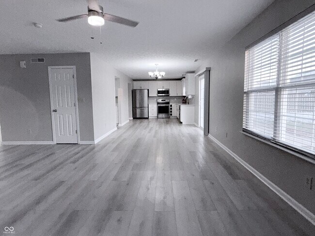 Building Photo - 12381 E 131st St