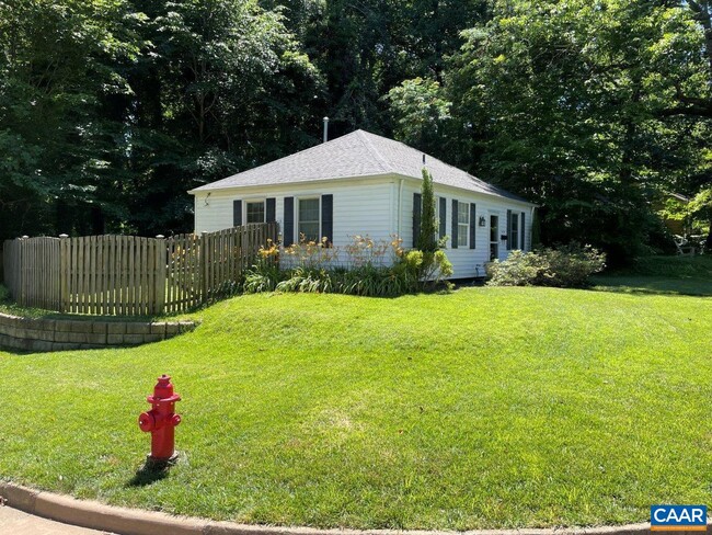 Building Photo - 1618 Mason Ln