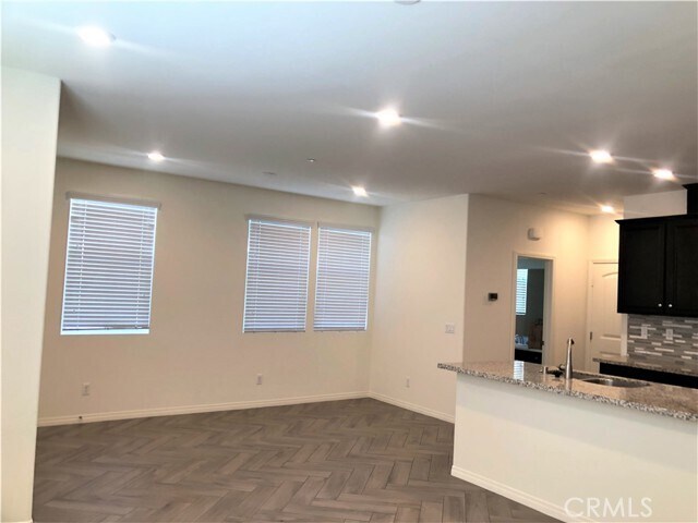 Building Photo - 40448 Calle Real