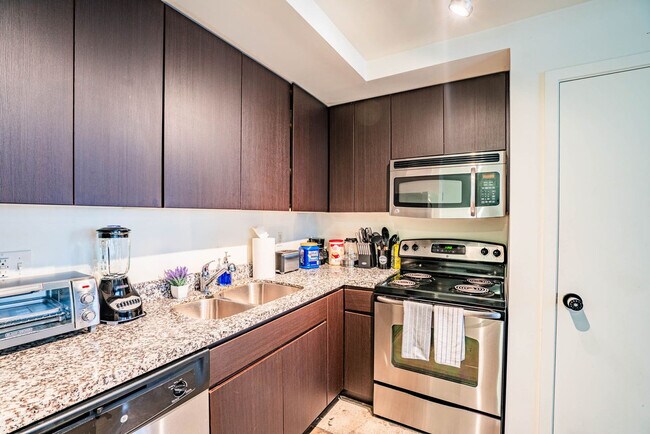 Building Photo - 888 N 4th St