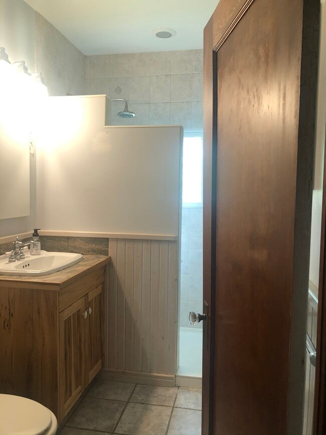 Building Photo - 1209 W Mountain Ave