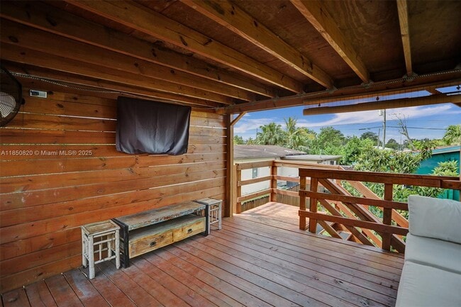 Building Photo - 7245 S Waterway Dr