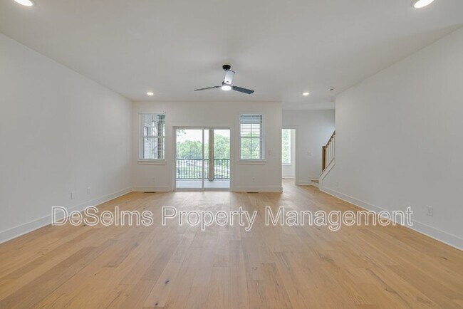Building Photo - 337 Sophia Rain Dr