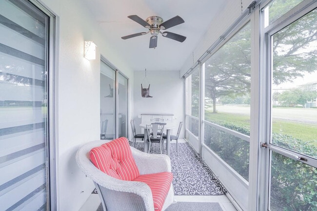 Building Photo - 3201 Portofino Point