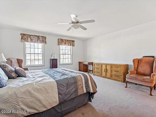 Building Photo - 633 Salvia Ln