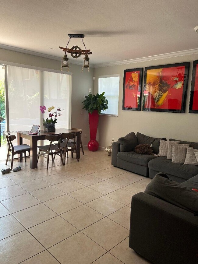 Building Photo - 2349 SW 148th Ct