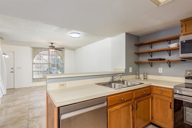 Building Photo - 1602 Brigadoon Dr