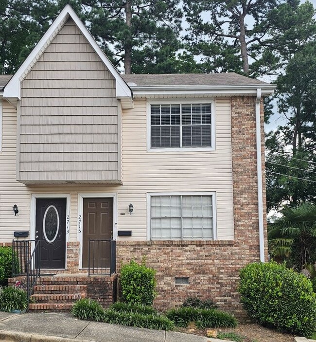 Primary Photo - 2715 Southbury Cir