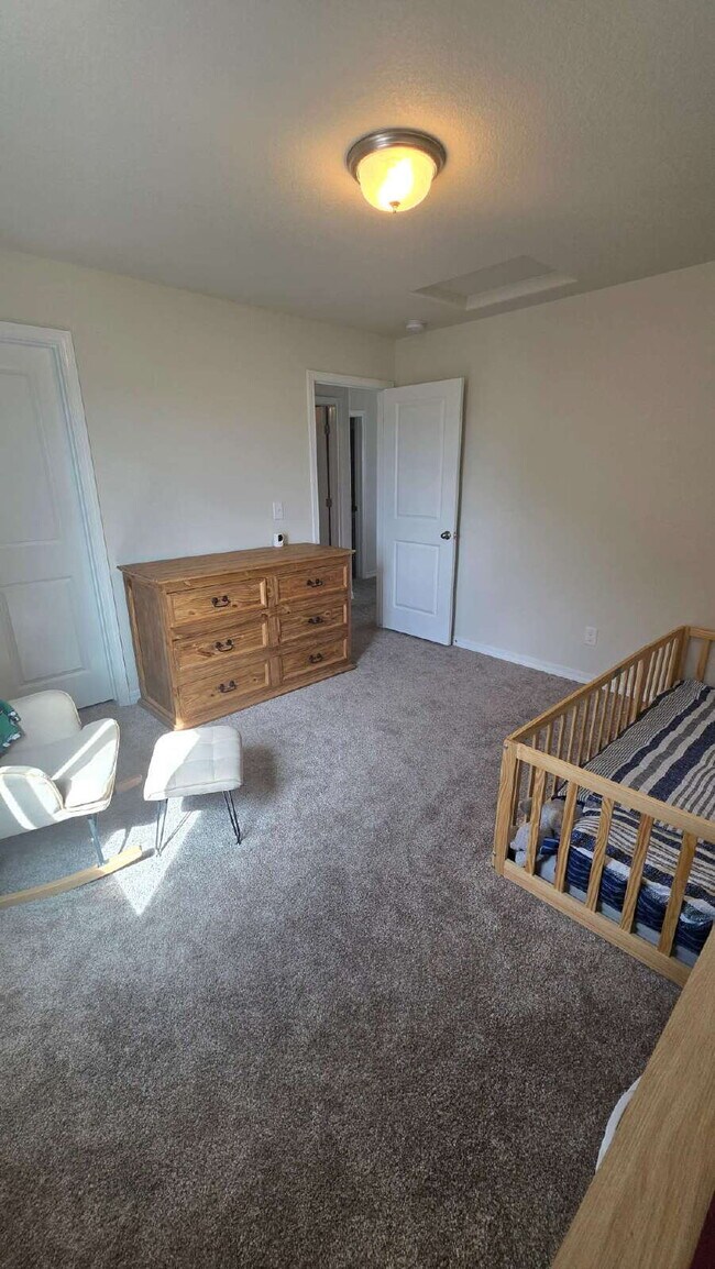 Building Photo - Beautiful 4BR 2.5 bath Home in Bradley Heights near Military bases