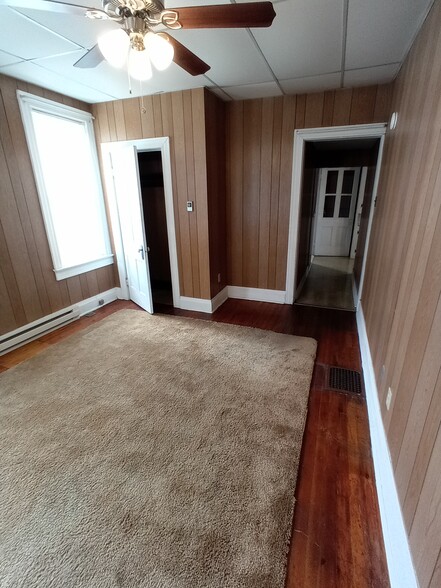 Bedroom - 117 W High St