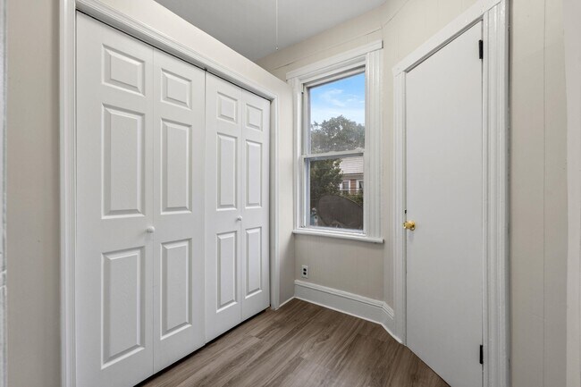 Building Photo - 292 Claremont Ave