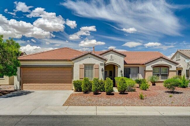 Building Photo - GEM IN SUN CITY ANTHEM!