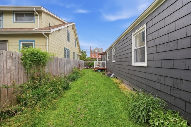 Building Photo - 3715 Omohundro Ave