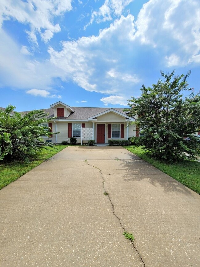 Building Photo - 9623 Cobblebrook Dr