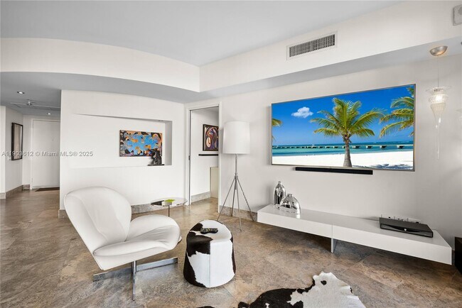 Building Photo - 450 Alton Rd