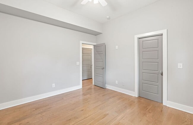 Building Photo - Walkable Luxury in Edgehill