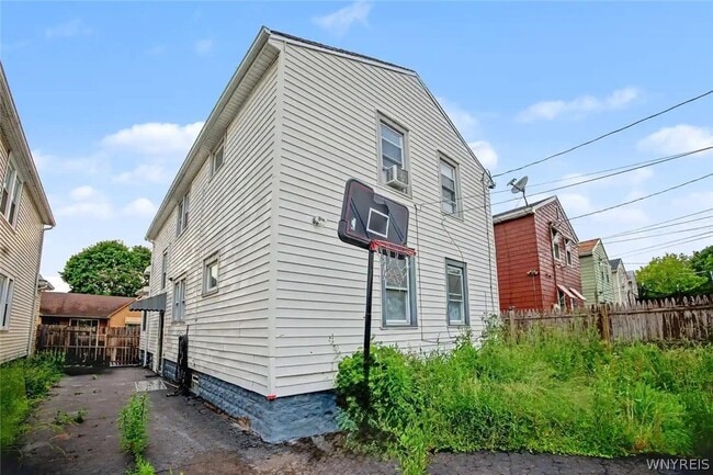 Building Photo - 103 Preston Rd