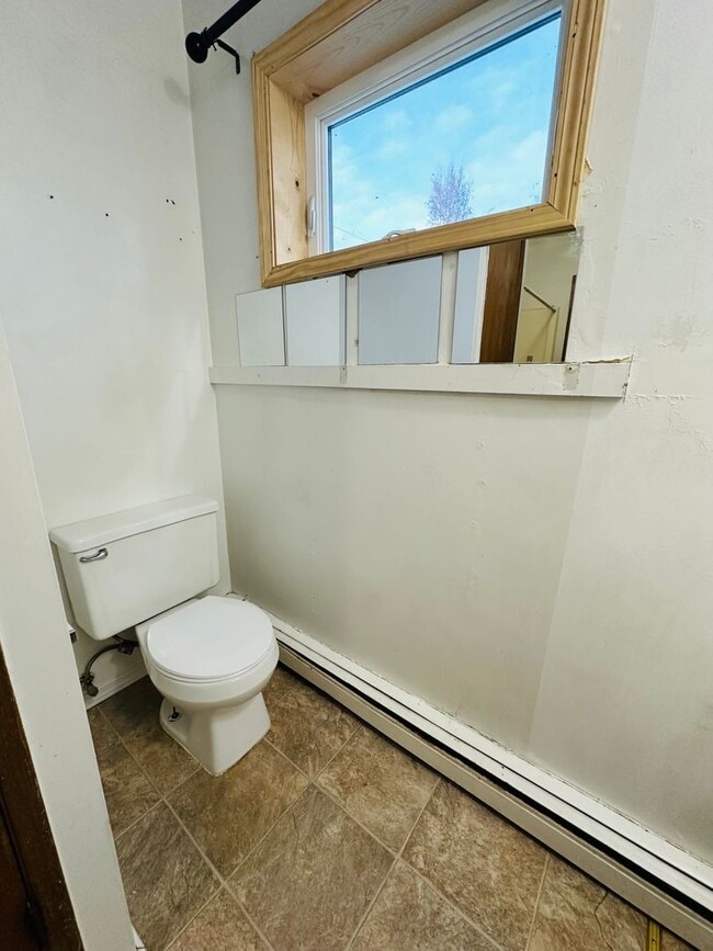 Building Photo - 4th Ave - 910/908/908B