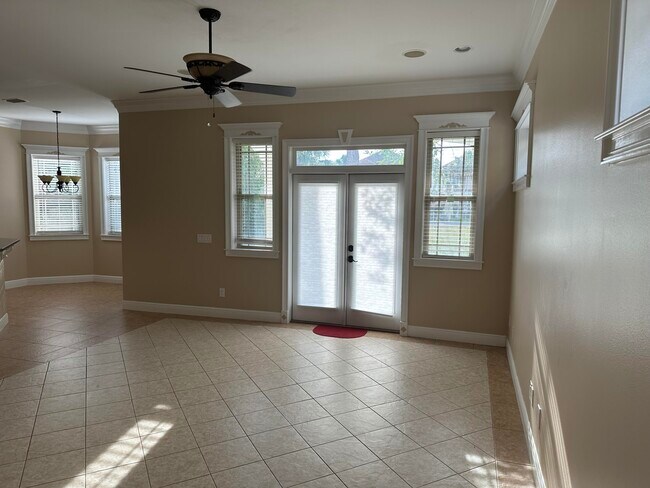 Building Photo - 231 Calusa Blvd