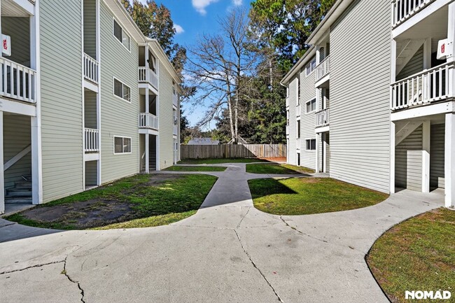 Building Photo - 209 Sunn Aire Ct