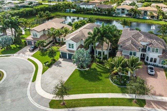 Building Photo - 16849 Pierre Cir