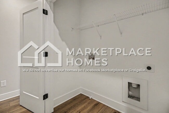 Building Photo - 1374 Cozy Cir SE