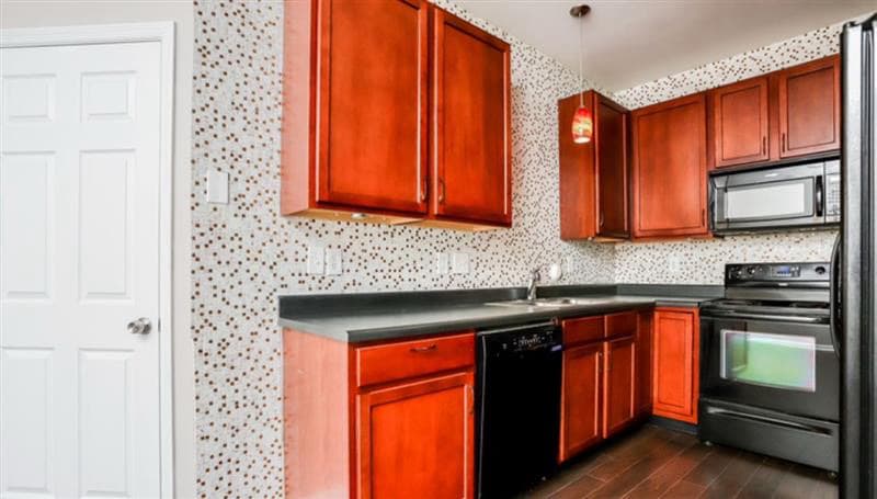 Building Photo - 1027 Glengarry Dr