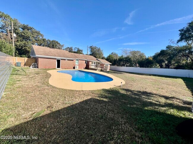 Building Photo - 9720 Jupiter Ct S