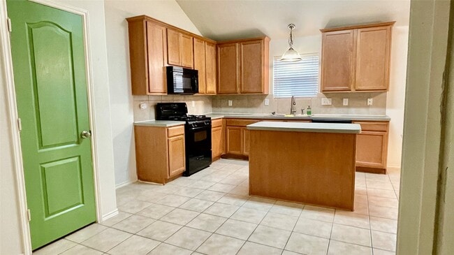 Building Photo - 21565 Duke Alexander Dr