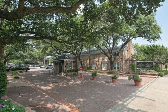 Building Photo - Move-in Ready Home for Lease by The Galleria!