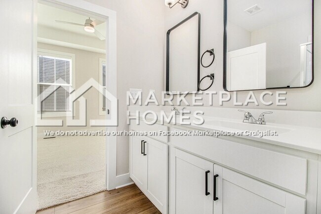 Building Photo - 1365 Cozy Cir SE