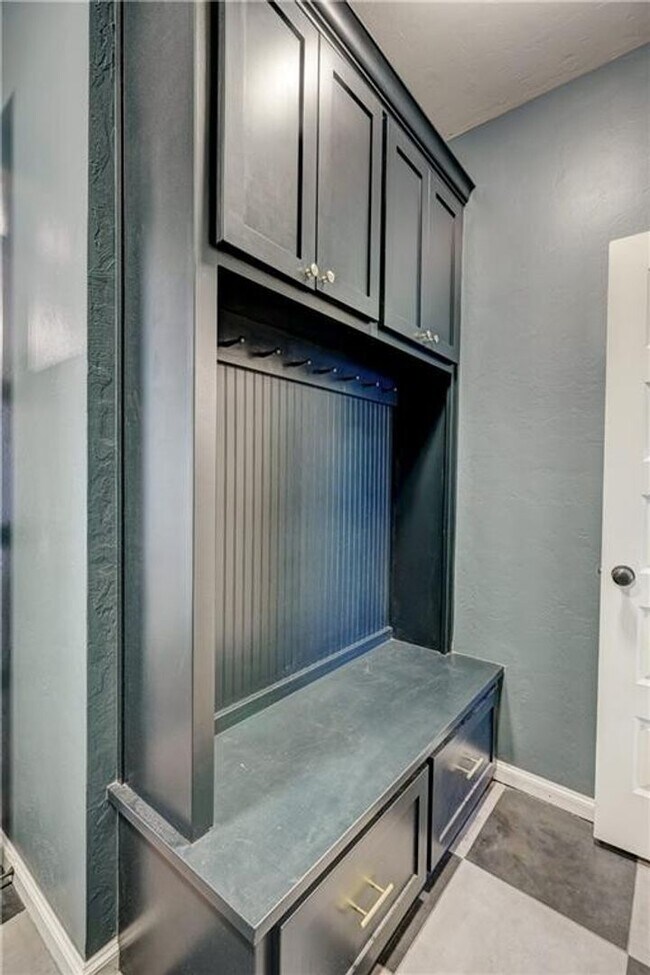 Building Photo - 4 Bedroom Home in Gated Lakes of Traditions- Backs up to a greenbelt- Pool and Playground