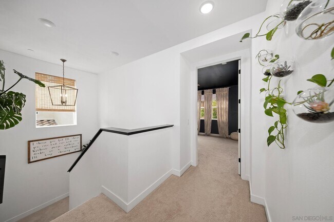 Building Photo - 8850 Weston Rd