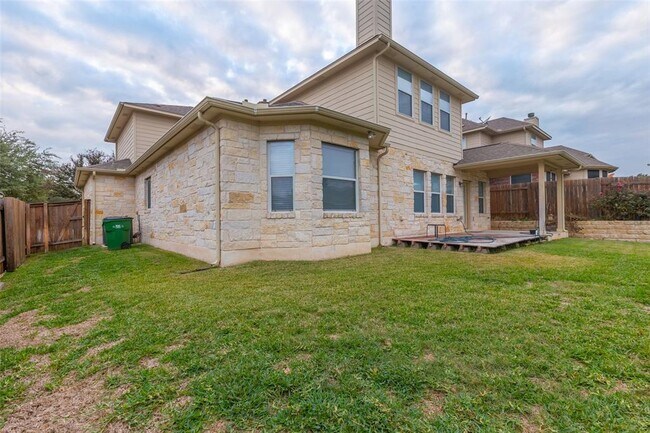 Building Photo - 4202 Fairmeadow Dr