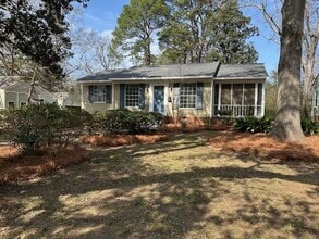 Building Photo - 724 Meadowbrook Rd