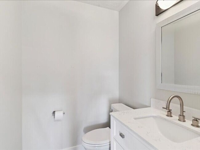 Building Photo - North Salt Lake Amazing 6 bed 3.5 bath family home