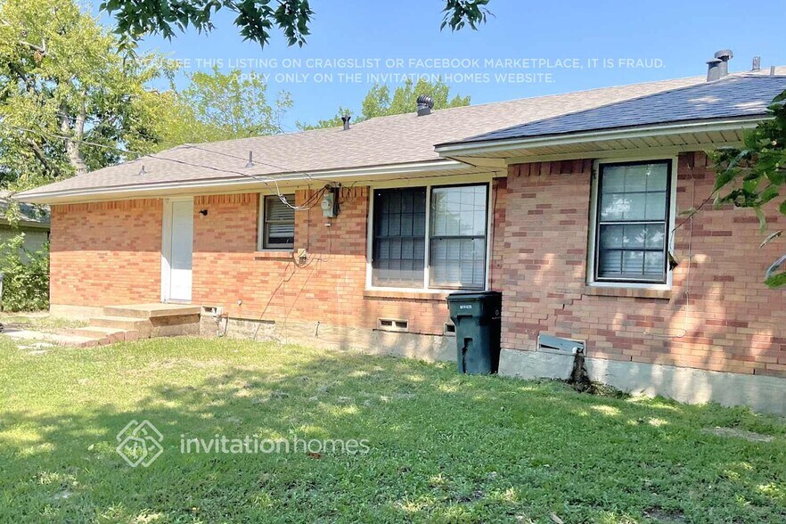 Building Photo - 1222 McDonald Dr