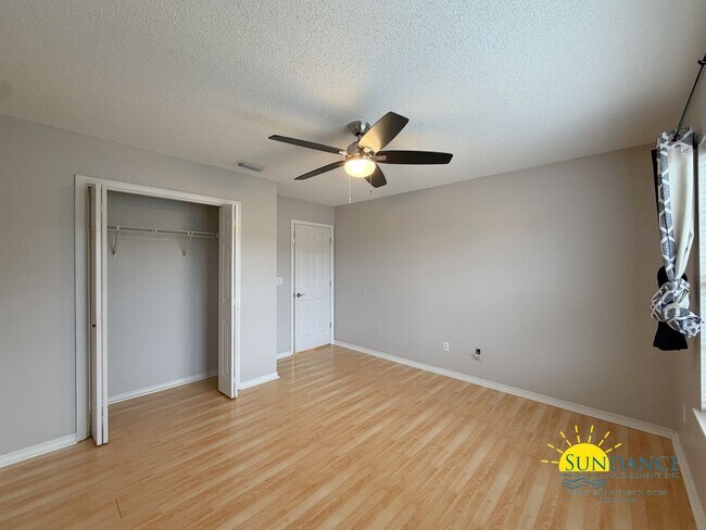 Building Photo - Charming 3 Bedroom Home in Mary Esther near Hurlburt Field!