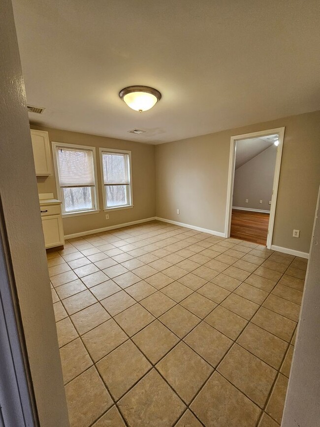 Building Photo - 76 Congress St