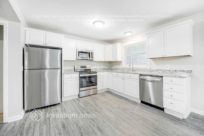 Building Photo - 640 Des Moines Dr